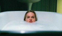 阴齿1 在线观看,神秘古墓的惊悚探险之旅